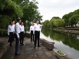 習近平在浙江考察時強調 始終干在實處走在前列勇立潮頭 奮力譜寫中國式現代化浙江新篇章 返京途中在山東棗莊考察